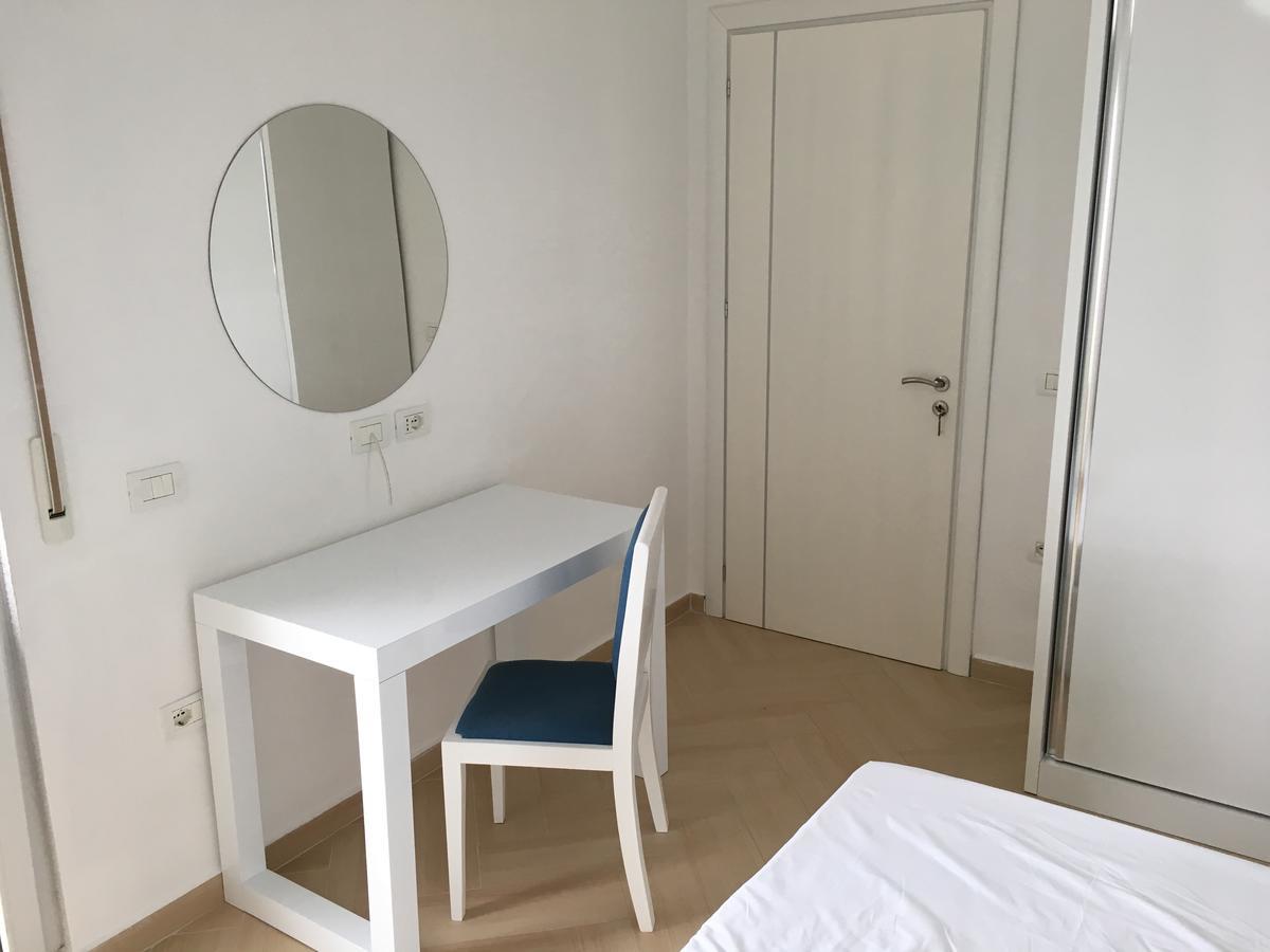 White Residence Apartament Sarandë 外观 照片