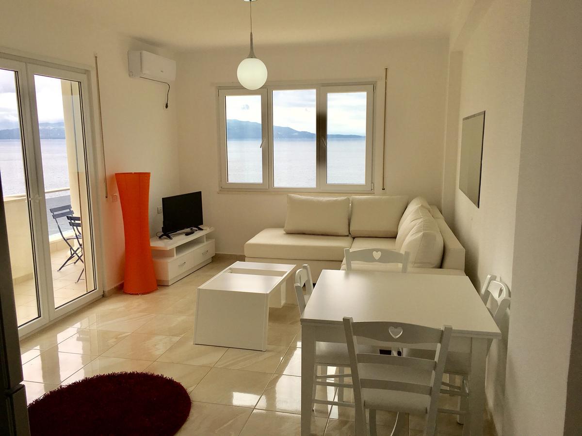 White Residence Apartament Sarandë 外观 照片
