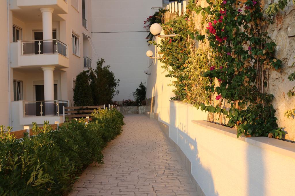 White Residence Apartament Sarandë 外观 照片