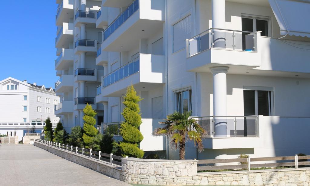 White Residence Apartament Sarandë 外观 照片
