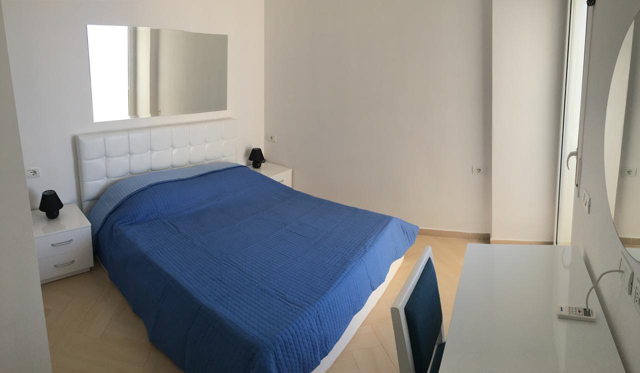 White Residence Apartament Sarandë 外观 照片