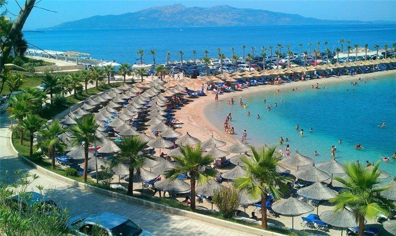 White Residence Apartament Sarandë 外观 照片